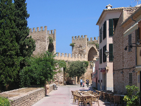 Guided Walk of Alcudia Old Town
